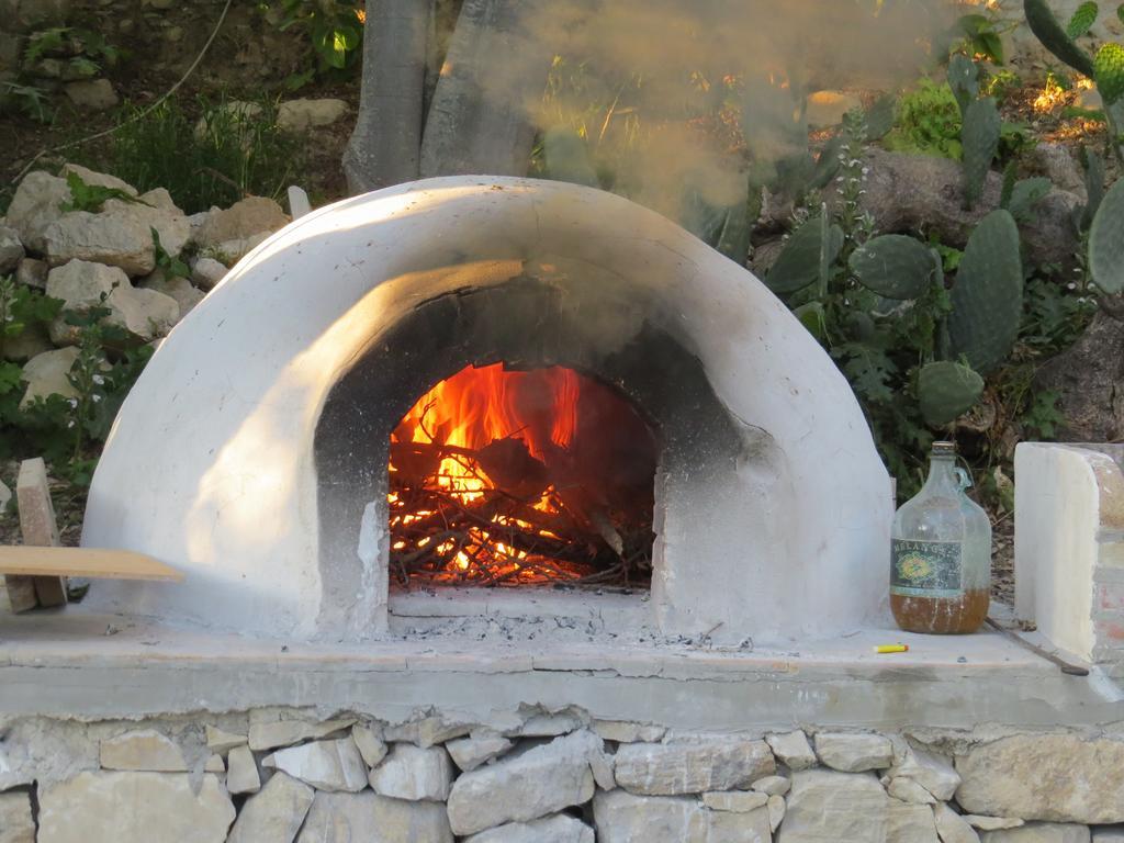 Camping Fiori Di 노토 외부 사진