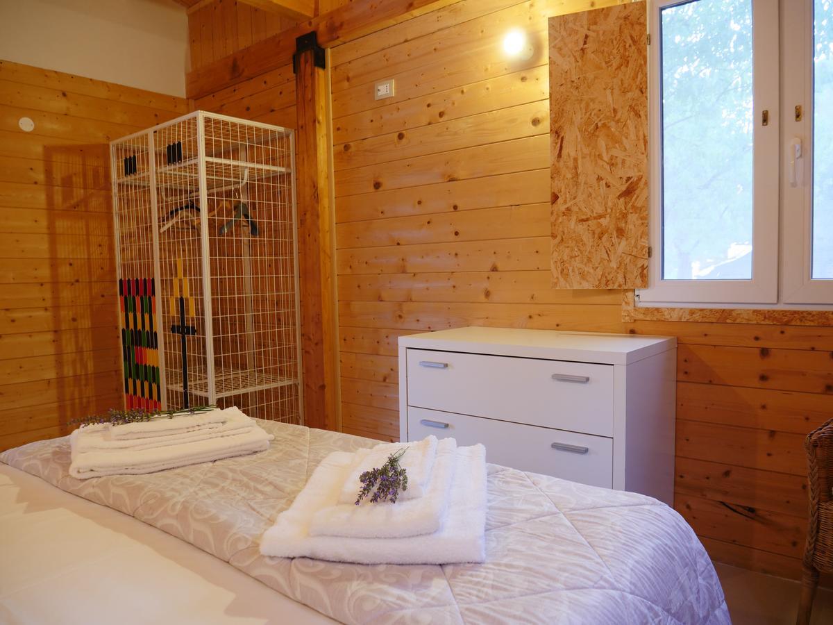 Camping Fiori Di 노토 외부 사진
