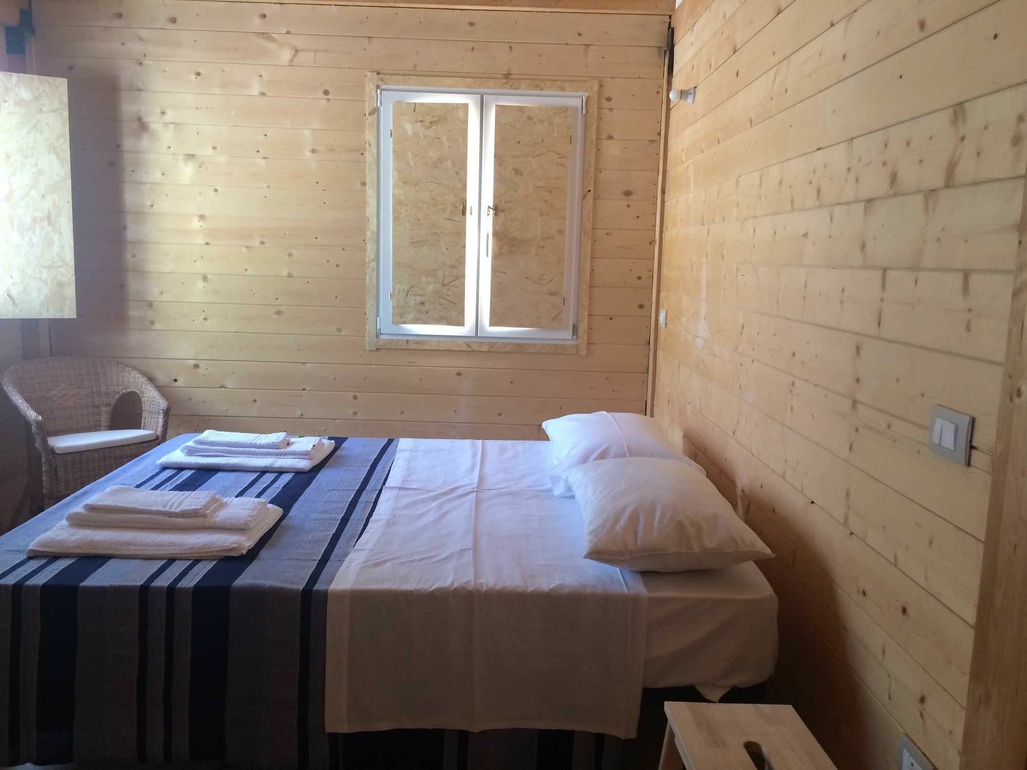 Camping Fiori Di 노토 외부 사진